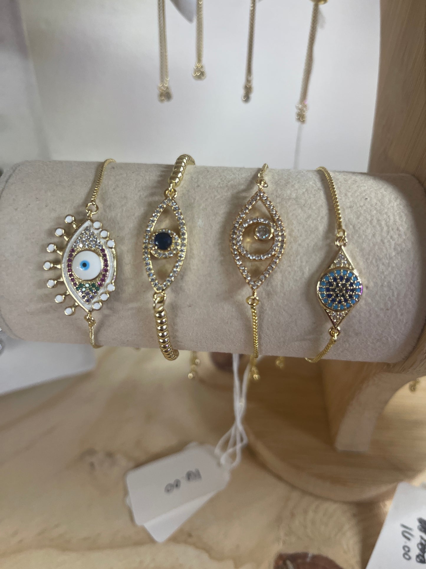@lovelylittlethings_90 Adjutable chain bracelet