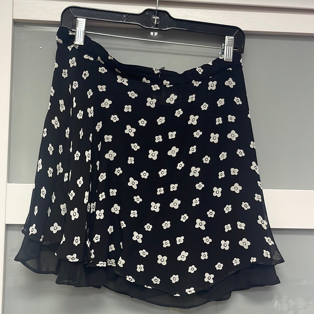 Contempo Causal Black and white skirt @anchorbabyvintage