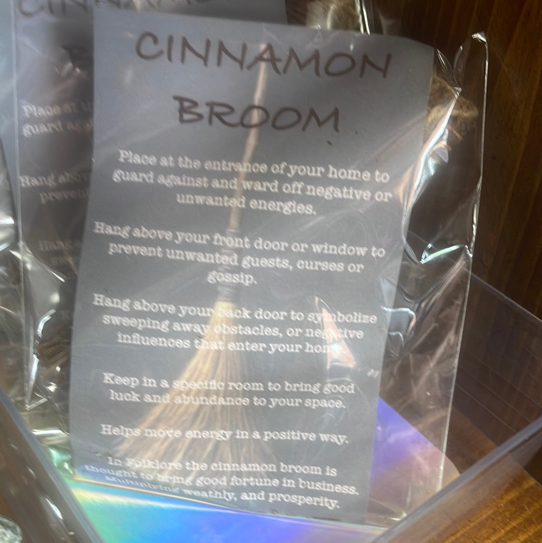 @RAVN.WICKD Cinnamon Broom