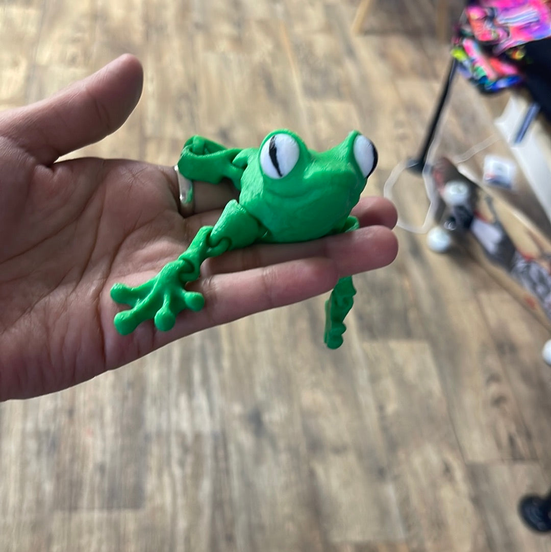 @starkieproduction Frog with legs